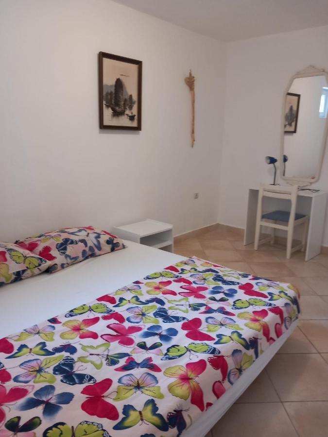 Karin Apartmani Hani Gornji Karin Exteriör bild