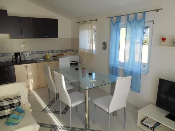 Karin Apartmani Hani Gornji Karin Exteriör bild